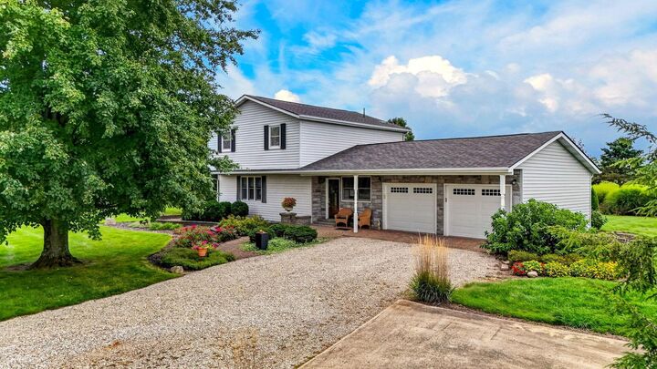 Property Photo:  14941 State Route 104  OH 43103 