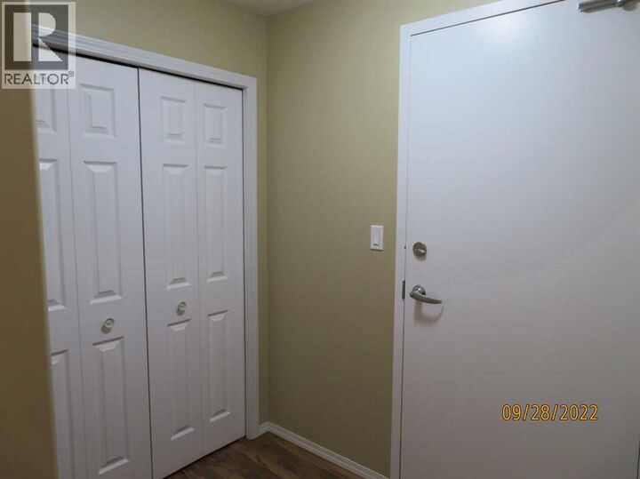 Property Photo:  1804 48 Avenue  SK S9V 1K2 