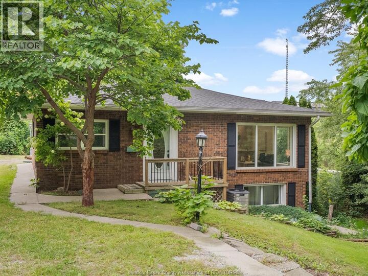 Property Photo:  1838 Seacliff Drive  ON N9Y 2M6 