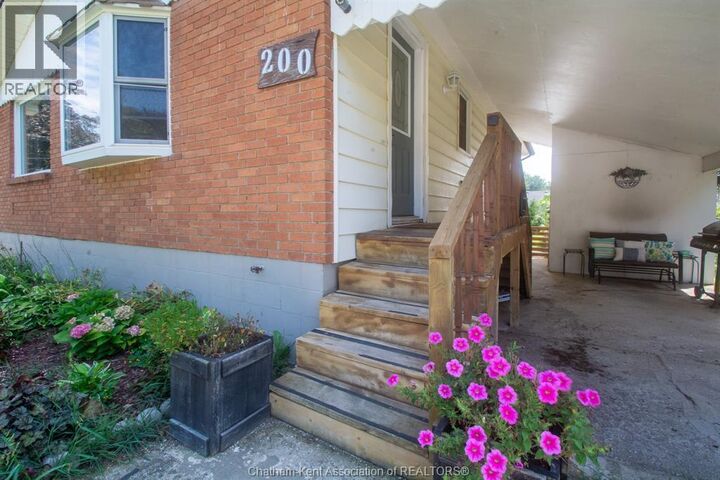 Property Photo:  200 John Street East  ON N0P 1A0 