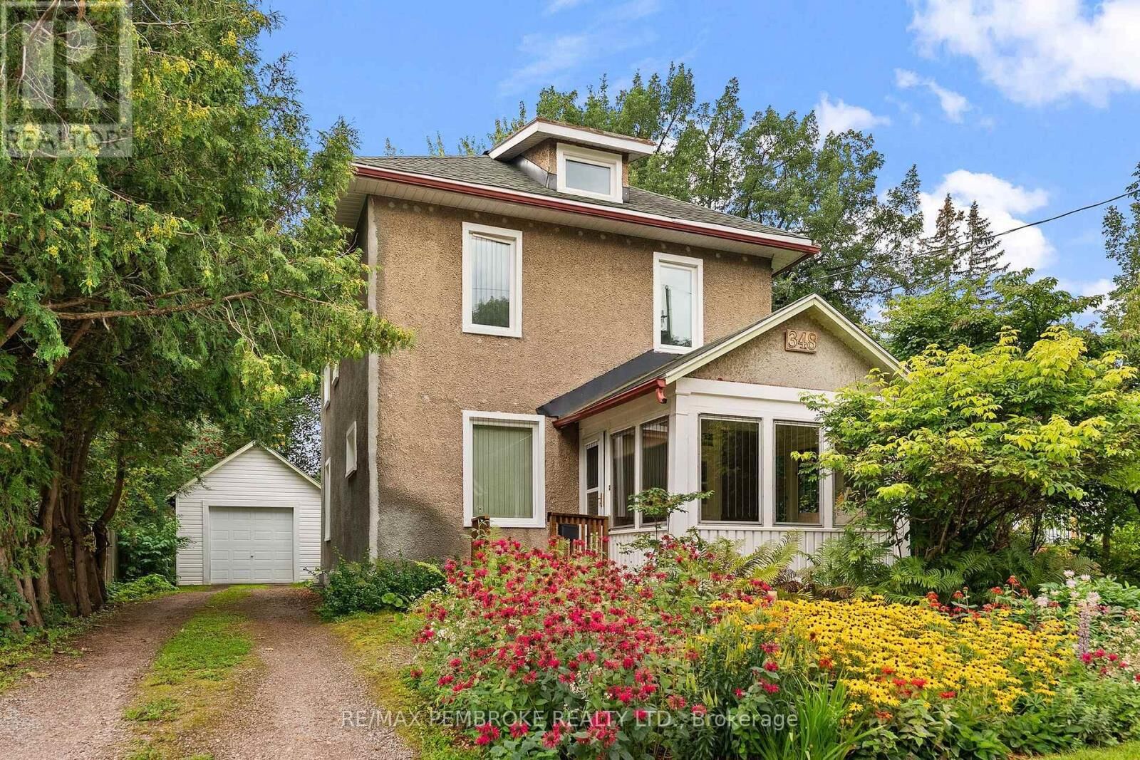 Property Photo:  348 Esther Street  ON K8A 3C8 