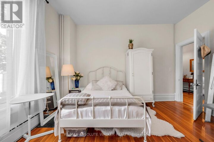 Property Photo:  120 Strathcona Avenue  ON K1S 1X6 