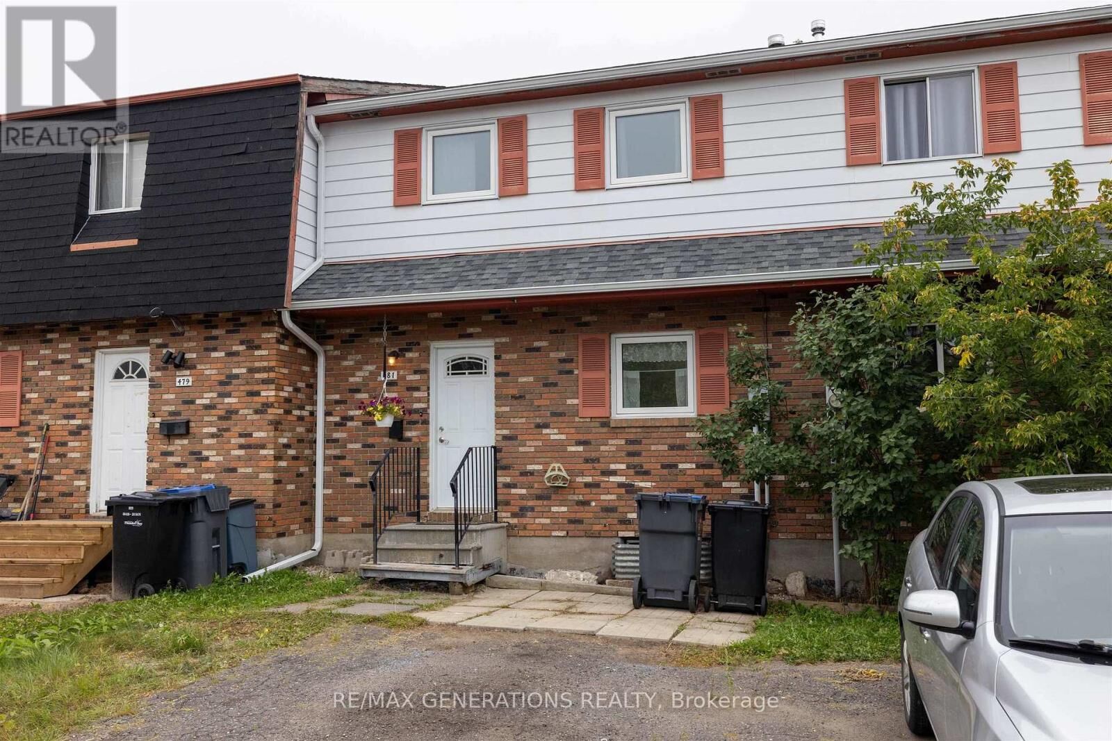Property Photo:  481 Wentworth Crescent  ON P7A 7S7 