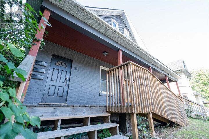 Property Photo:  216 Elm Street  ON P3C 1V3 