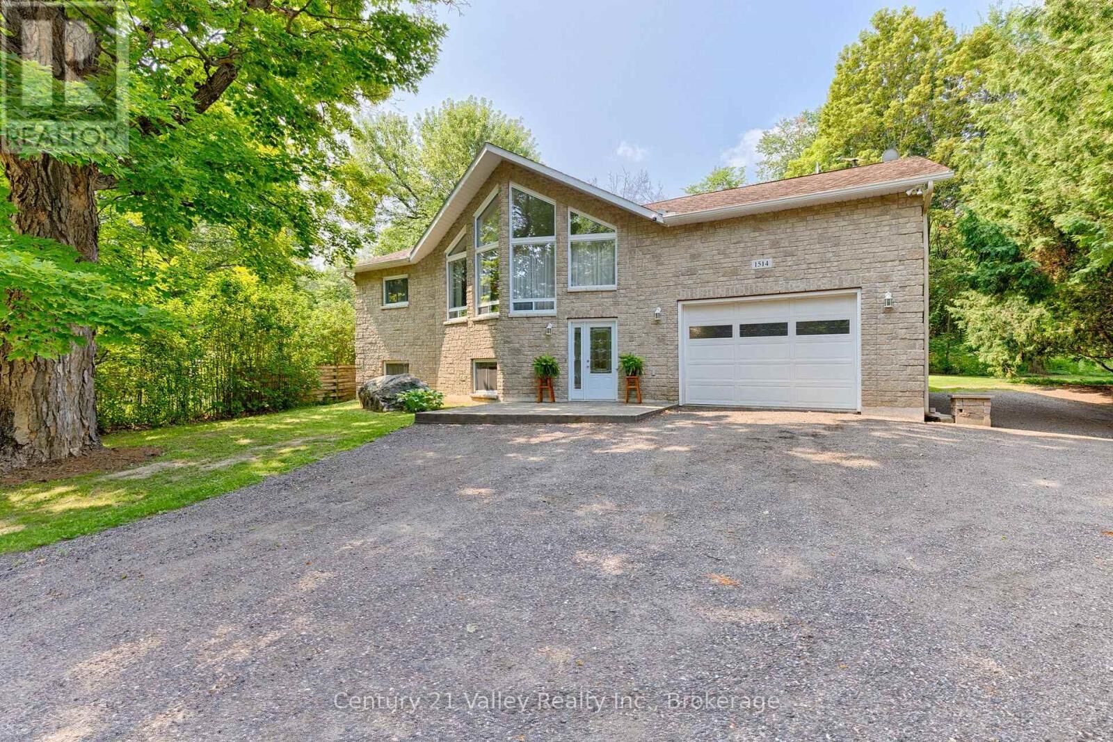 Property Photo:  1514 Whitton Road  ON K7V 3Z6 