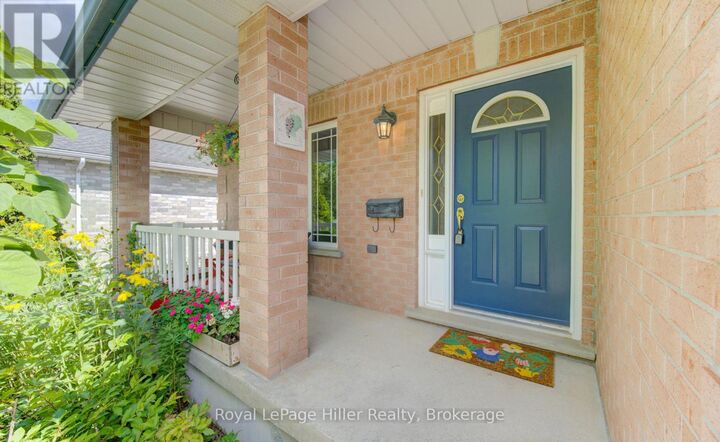 Property Photo:  15 McQueen Court  ON N4Z 1H5 