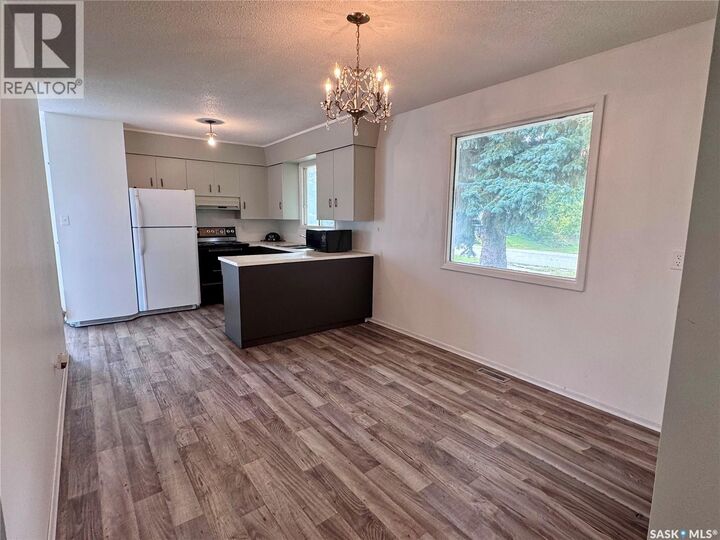 Property Photo:  917 Galt Street  SK S0G 5C0 