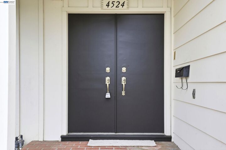 Property Photo: 4524 Mirador Dr CA 94566
