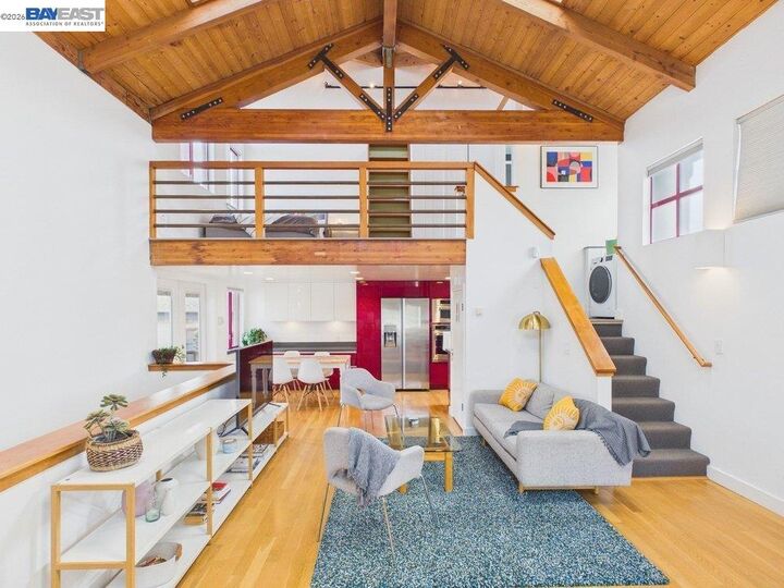 Property Photo:  2932 Filbert St 2  CA 94608 