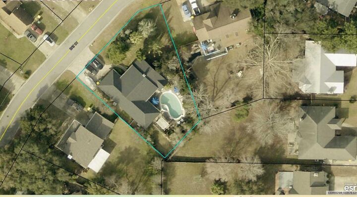 Property Photo: 1131 Bay FL 32541
