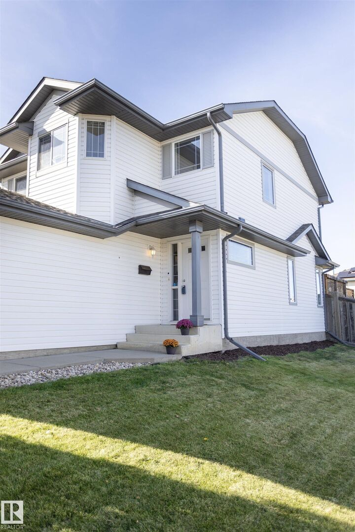 Property Photo:  3575 McLean Crescent SW  AB T6W 1M4 
