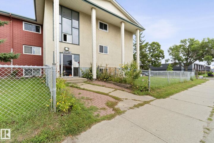 Property Photo:  3720 118 Avenue NW 307  AB T5W 0Z6 