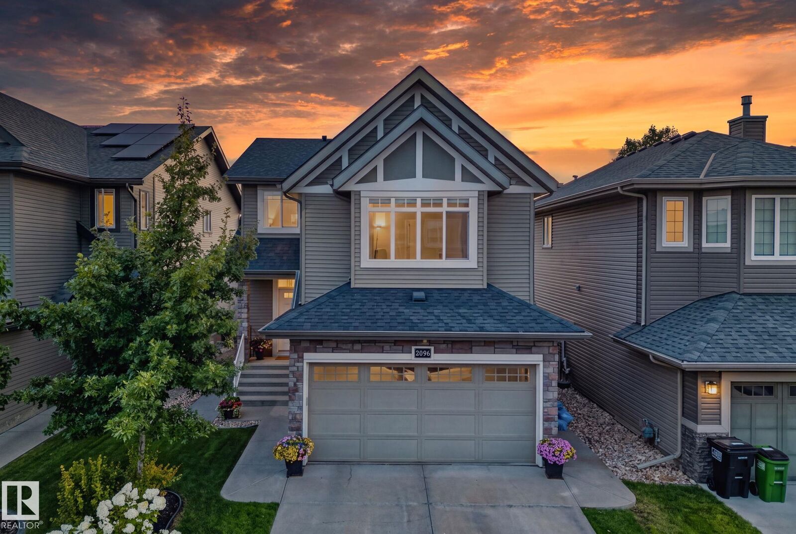 Property Photo:  2096 Redtail Common NW  AB T5S 0H4 