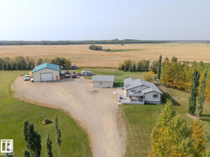 Property Photo:  B 23021 Twp Road 502  AB T0B 3M1 