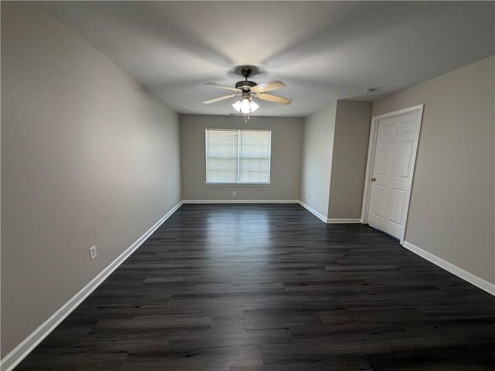 Property Photo:  800 Stonehaven Circle 800  GA 30121 