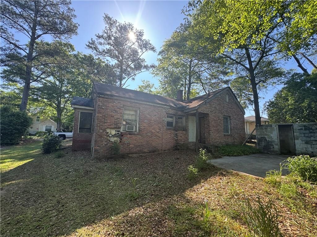 Property Photo:  1727 Eveline Avenue  GA 31204 