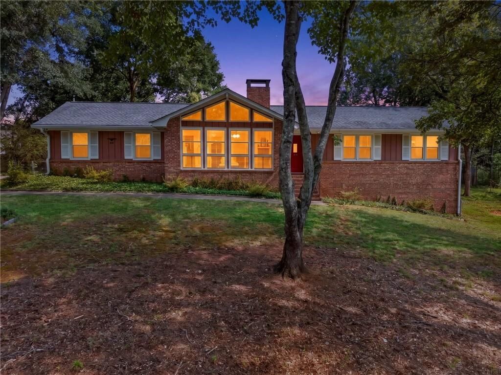 Property Photo:  90 Burnett Way  GA 30009 
