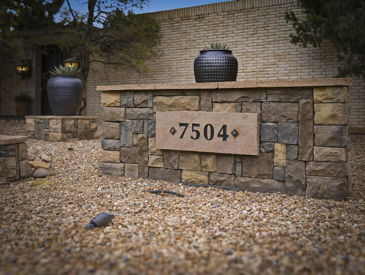 Property Photo:  7504 La Madera Road NE  NM 87109 