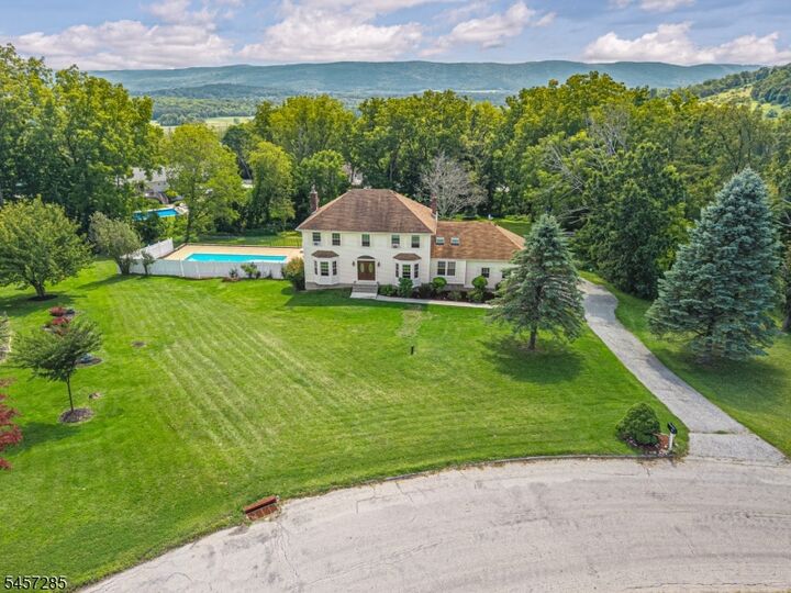Property Photo: 17 Telfer Dr NJ 07418