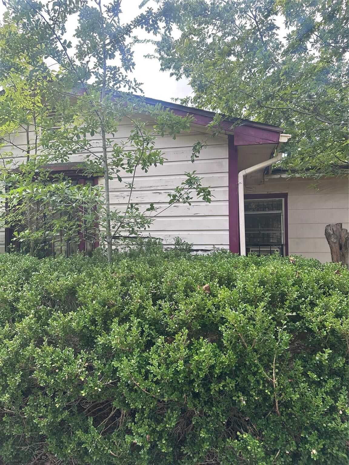 Property Photo:  2308 Russell Street  TX 77026 