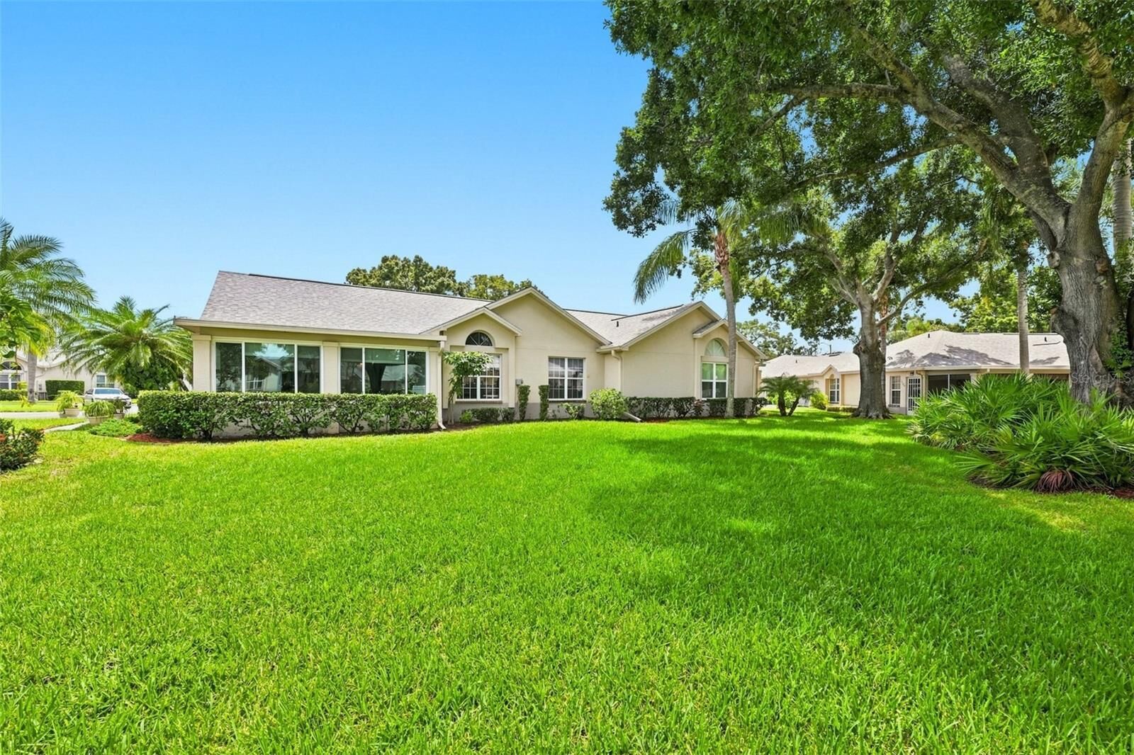 Property Photo:  1131 Golfview Woods Drive  FL 33573 