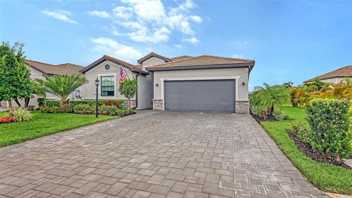 Property Photo:  5212 Marina Basin Court  FL 34211 