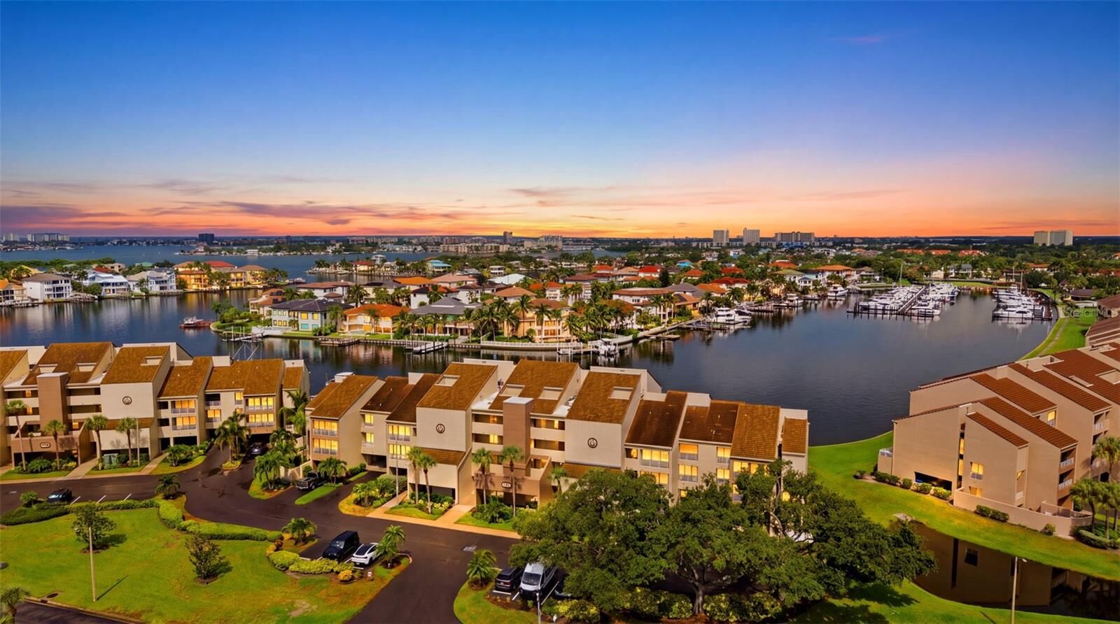 Property Photo:  2775 Kipps Colony Drive S 305  FL 33707 