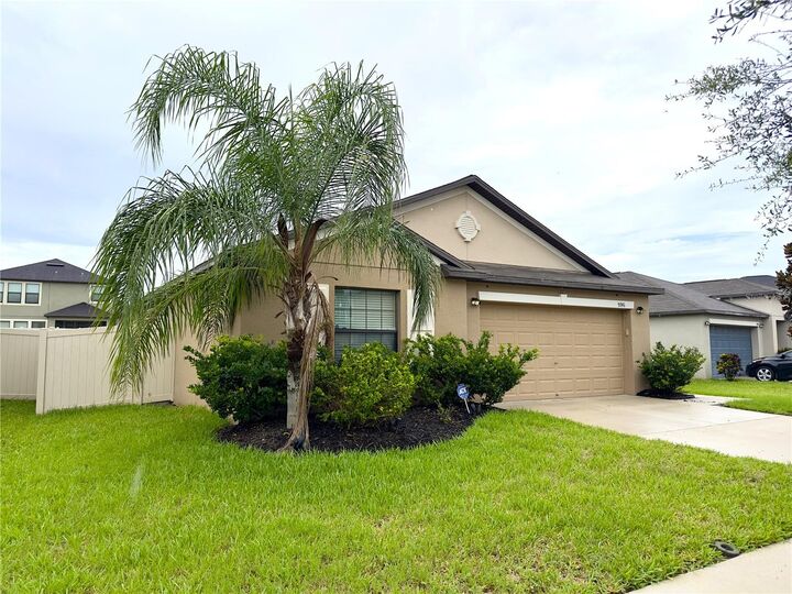 Property Photo:  9746 Sage Creek Drive  FL 33573 