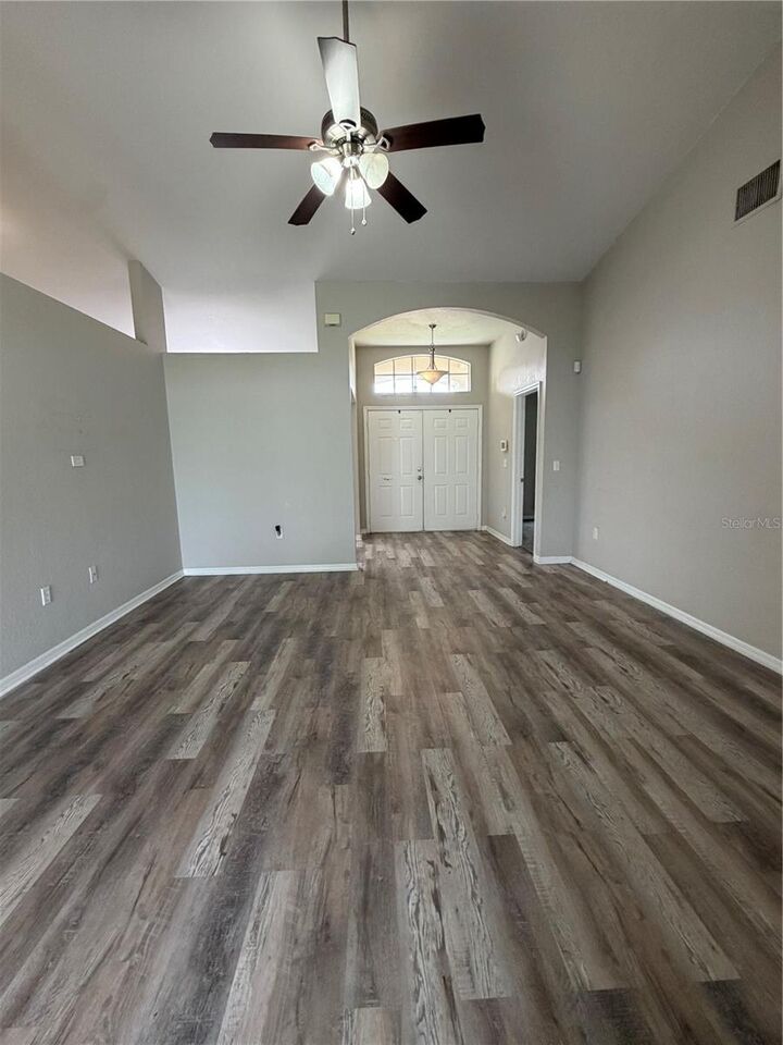 Property Photo:  5619 Fischer Drive  FL 33812 