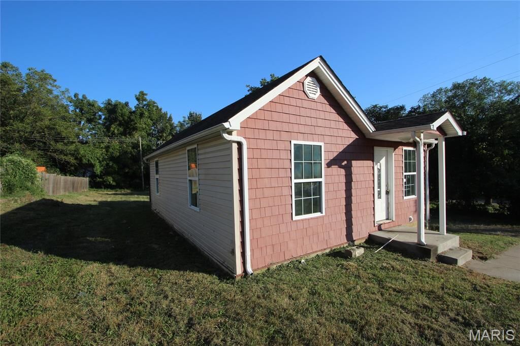 Property Photo: 313 Edgewood Street MO 63601