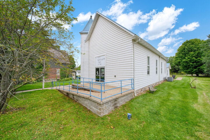 Property Photo:  106 E Commercial Street  MI 49230 