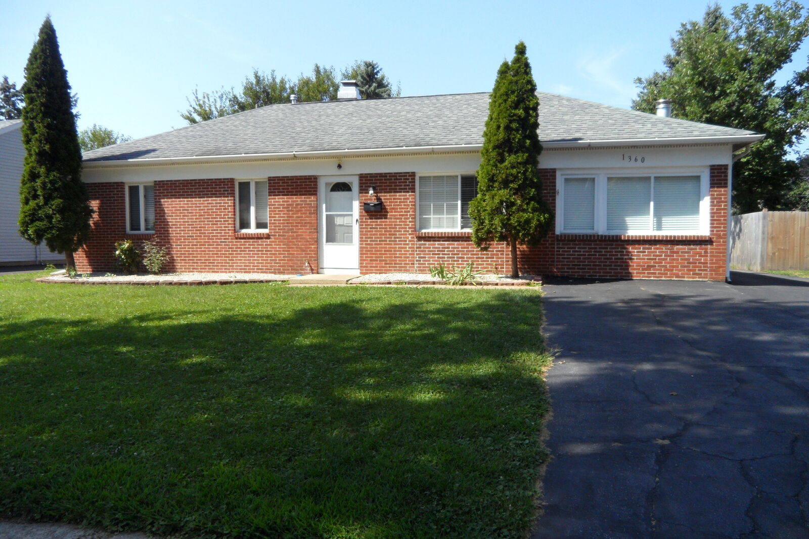Property Photo: 1360 N Elmwood Drive IL 60506