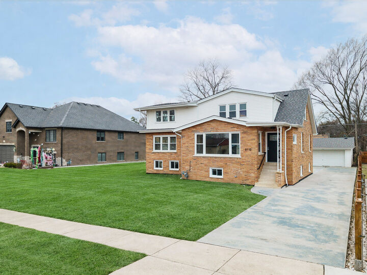 Property Photo: 8110 Lockwood Avenue IL 60459