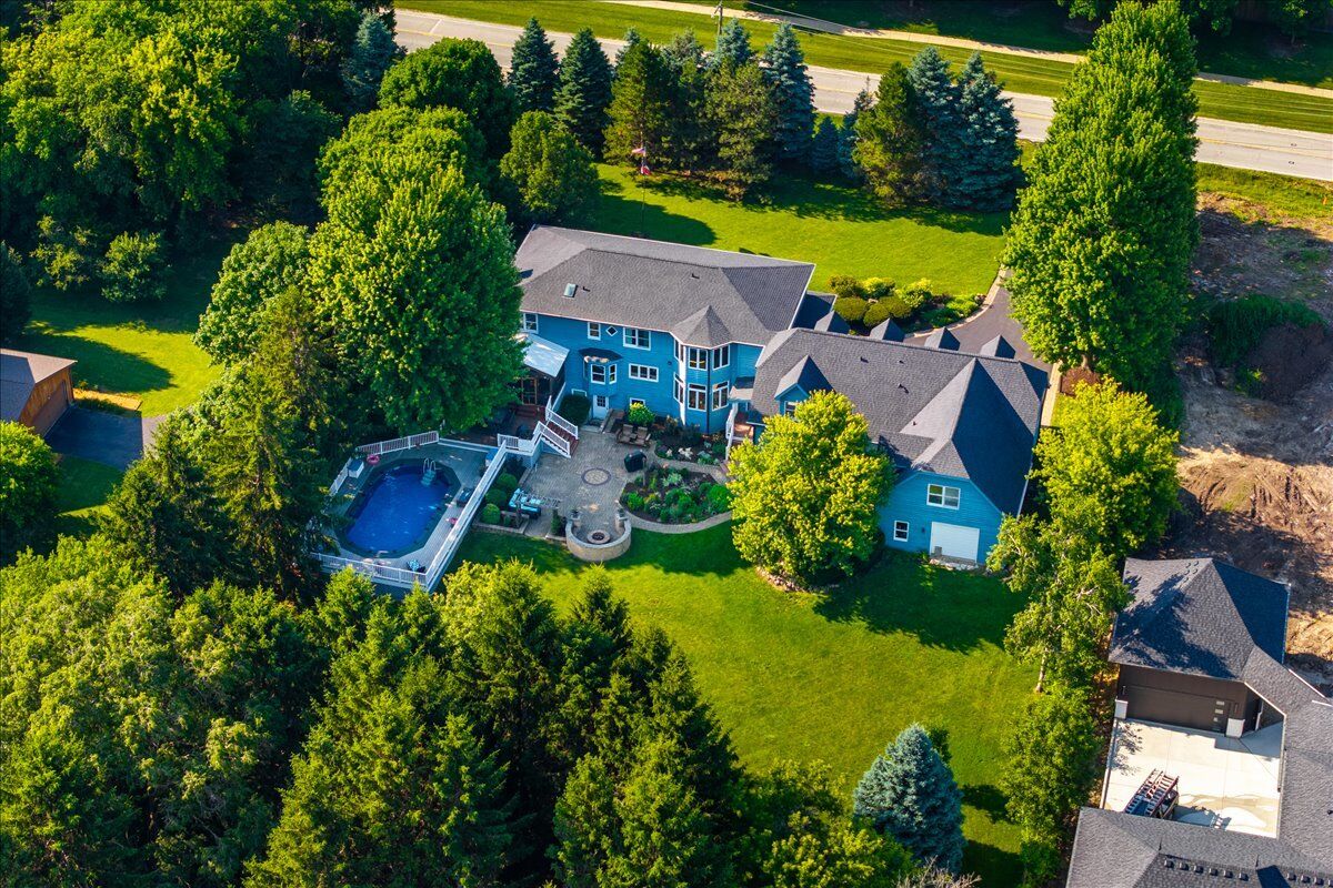 Property Photo: