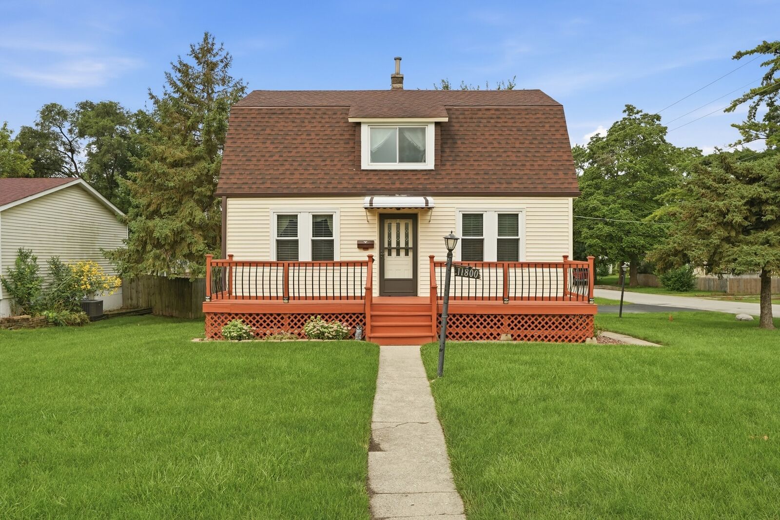 Property Photo: 11800 S Millard Avenue IL 60803