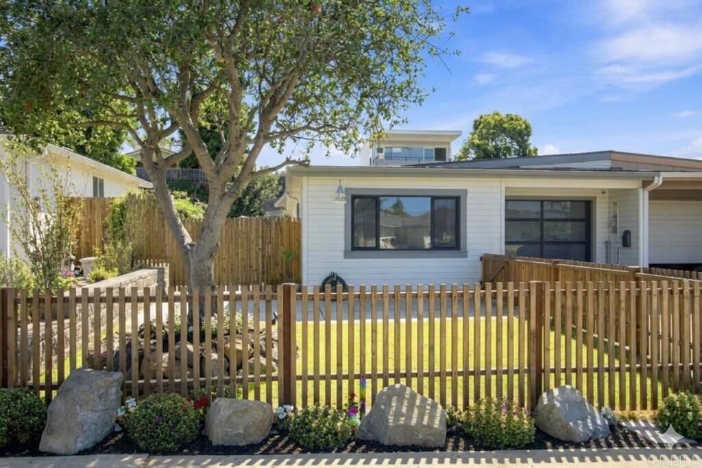 Property Photo:  235 Coneflower Street  CA 92024 