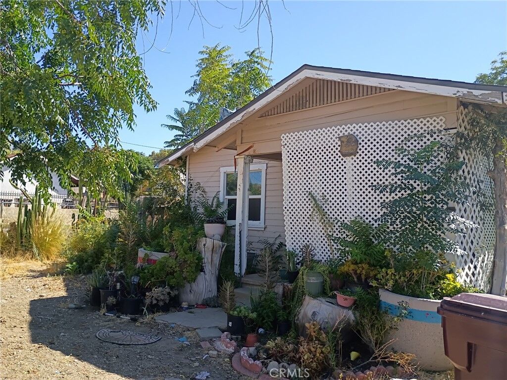 Property Photo:  480 Martin  CA 92220 