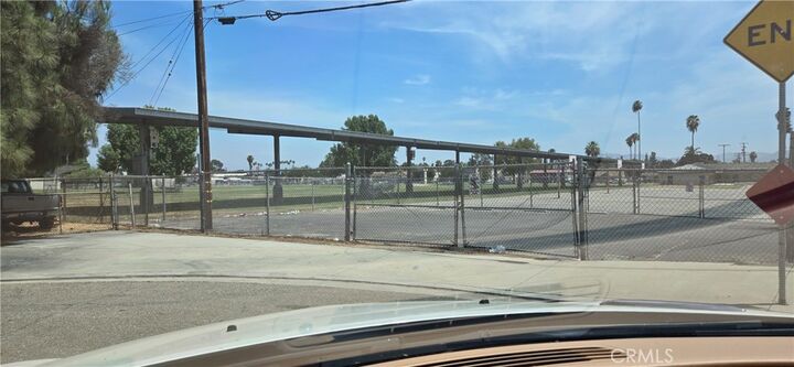 Property Photo:  559 W 25th  CA 92405 