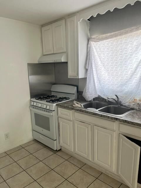 Property Photo: 1443 65th Avenue CA 94621