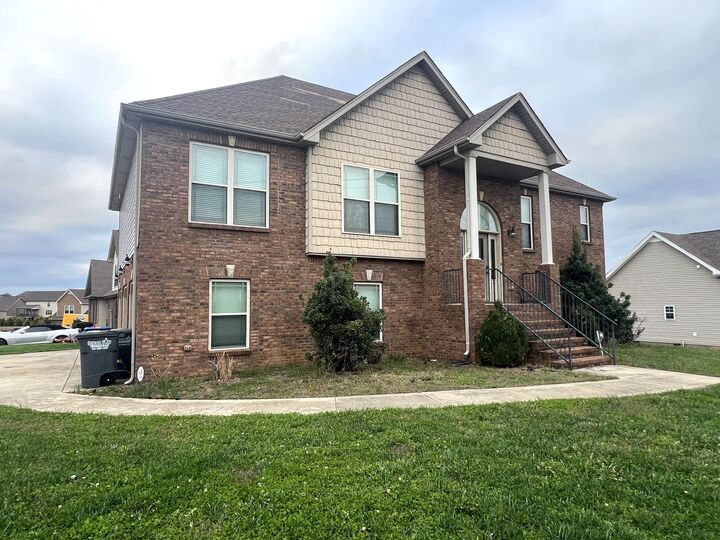 Property Photo: 1701 Winterhaven Ct TN 37042