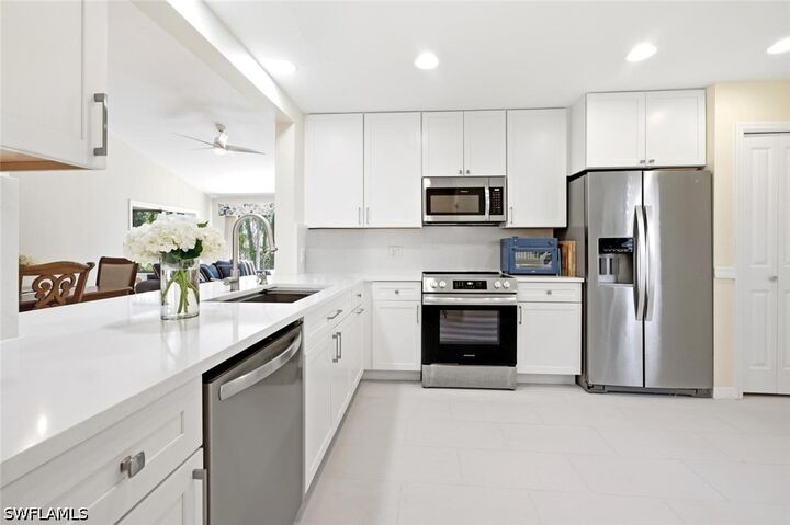 Property Photo: 506 Courtside Drive E201 FL 34105