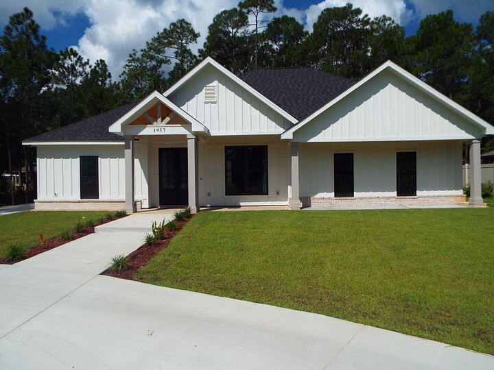 Property Photo: 1957 Sunrise Drive FL 32566