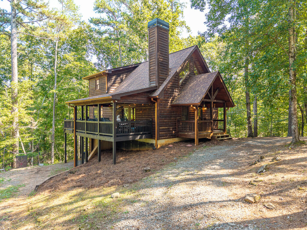 Property Photo:  529 Newel Drive  GA 30541 