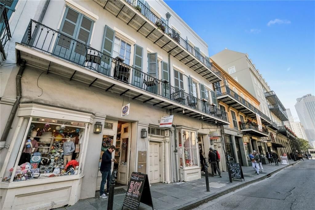 Property Photo: 526 Royal Street 4 LA 70130