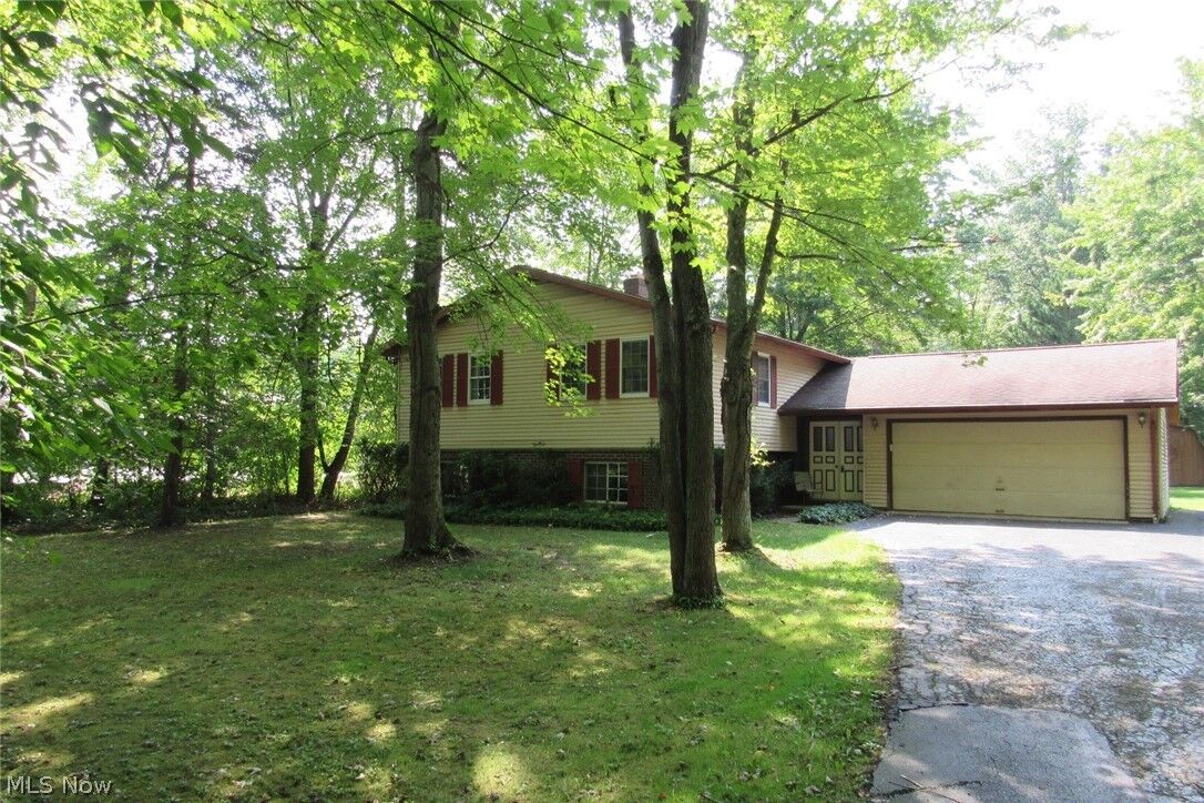 Property Photo:  7980 Auburn Road  OH 44077 