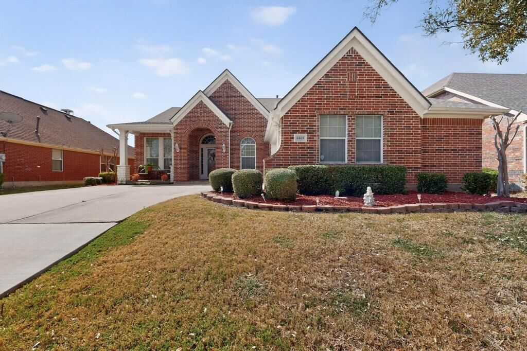 Property Photo:  6869 Cape Cod Drive  TX 75054 