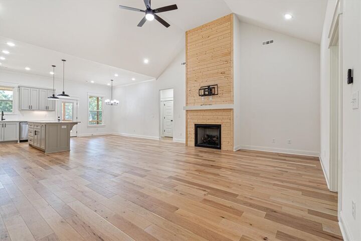 Property Photo: 48 Brentwood Drive AR 72715