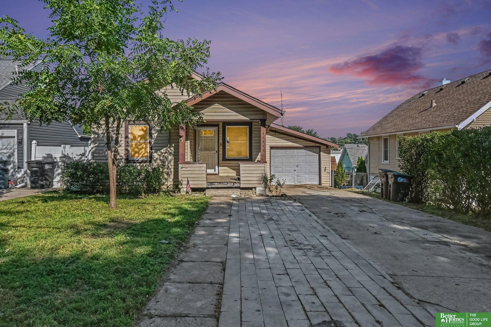 Property Photo: 1805 S 55th Street NE 68106