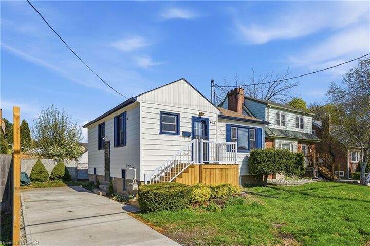 Property Photo:  894 Garth Street  ON L9G 4K9 