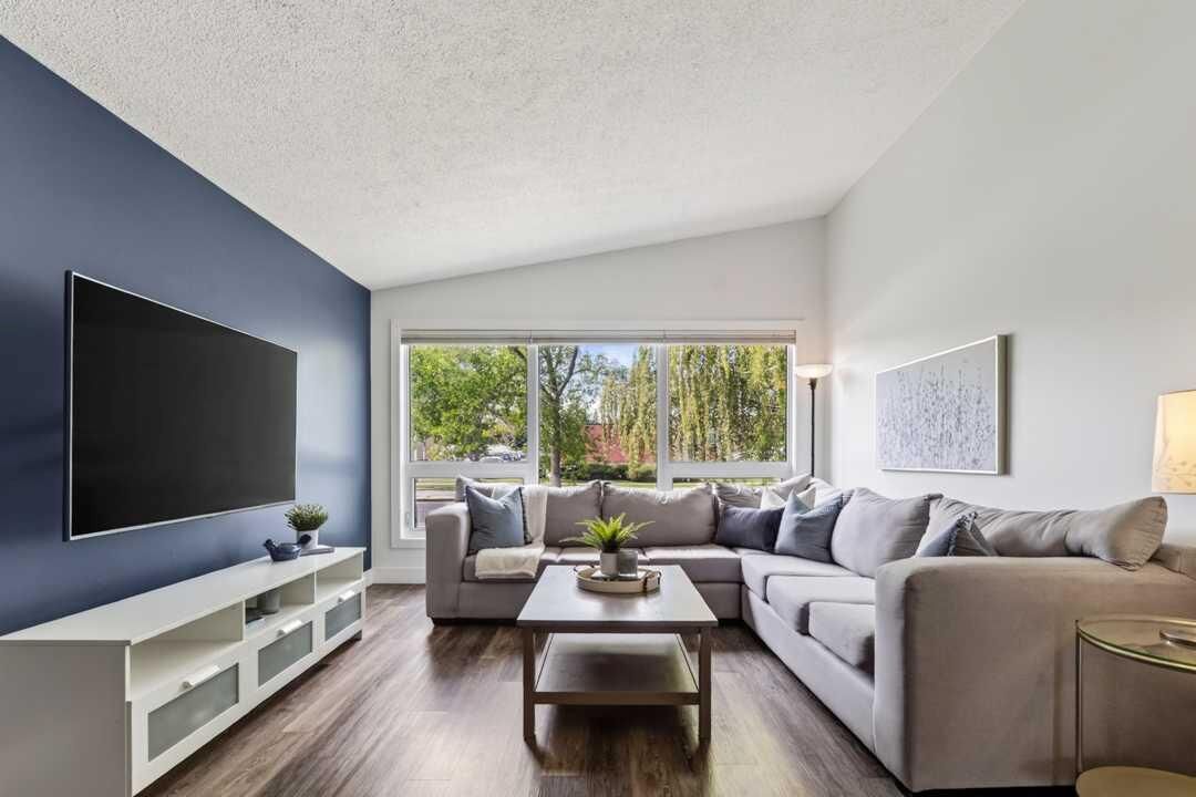 Property Photo:  6516 Crowchild Trail SW  AB T3E 5R5 